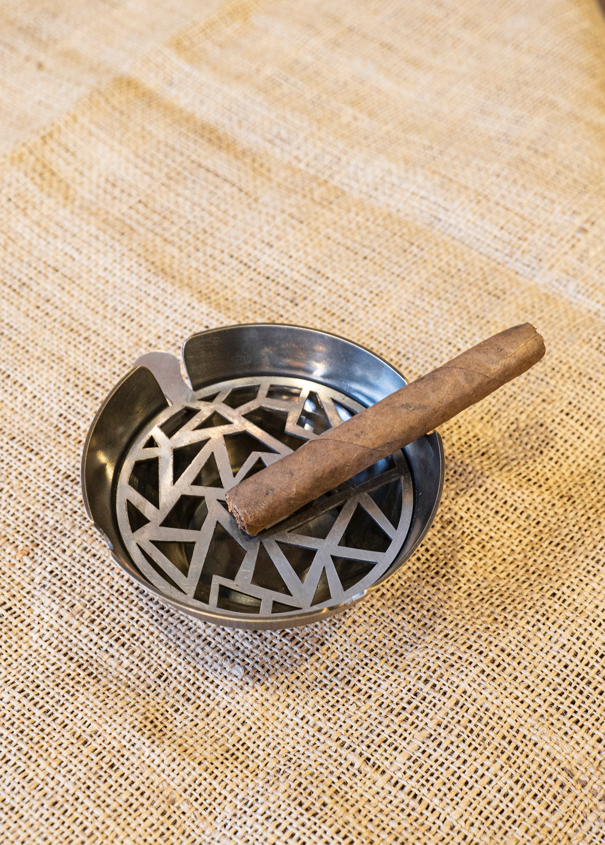 Handmade Brass Ashtray, Brass Ashtray, Vintage Style Ashtray, Decorative Ashtray, Brass Ashtray for Cigar / Cigarette