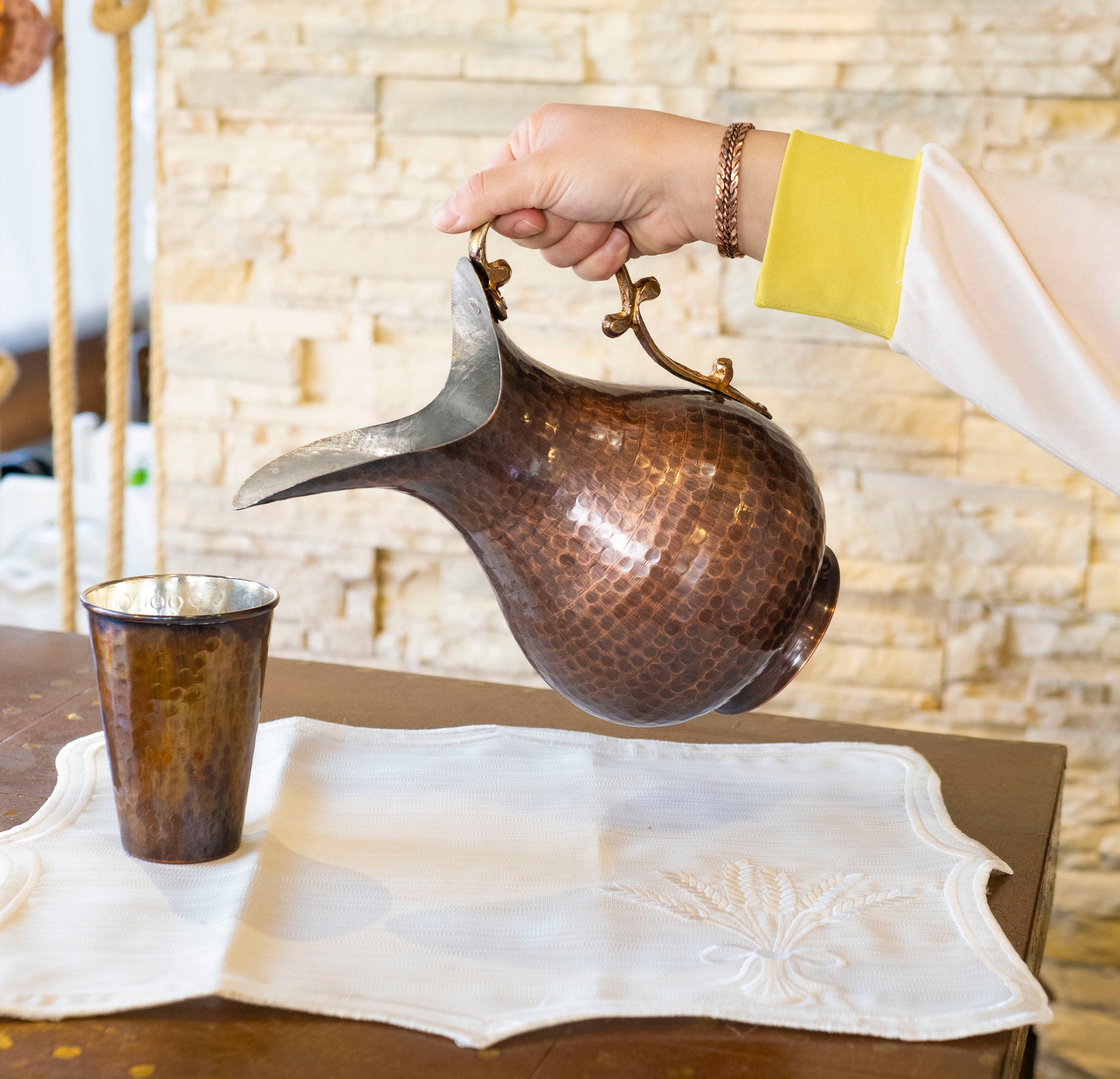 Handmade Copper 2 Liters Pitcher, Vintage Copper Pitcher, Unique Copper Pot, Copper Kitchen Decor